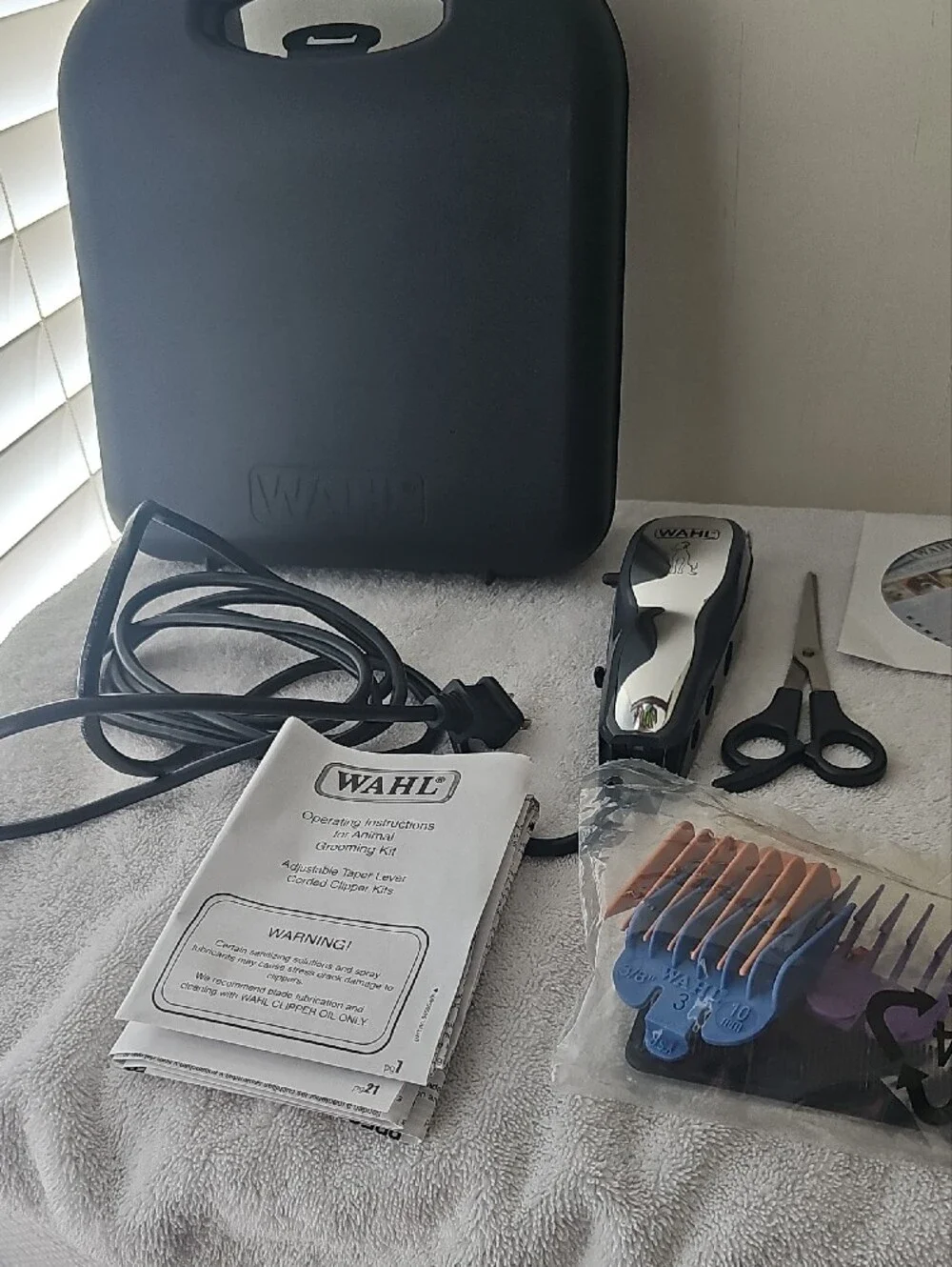 Wahl Dog Grooming Corded Clipper Set With Black Hard Shell Carrying Case